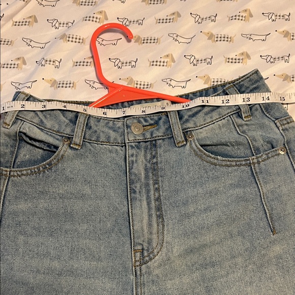 High Rise Light Blue Jeans - Picture 3 of 7